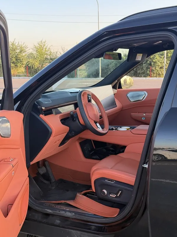 Lynk&Co 900 2L Full 5