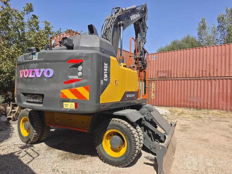 Экскаватор Volvo EW140E 1 Экскаватор Volvo EW140E 1