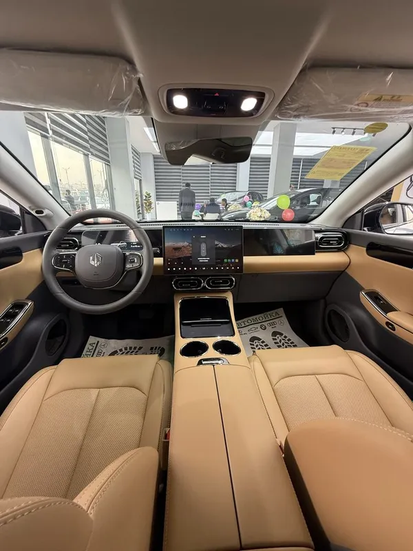 Leapmotor C01 316km Hybrid Premium — фото 4