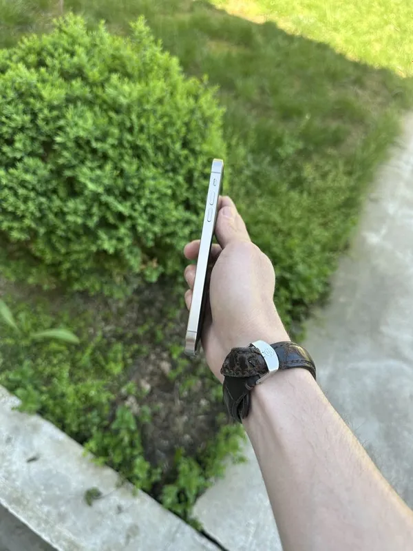 iPhone XR 15 Pro korpusda 128GB — фото 3