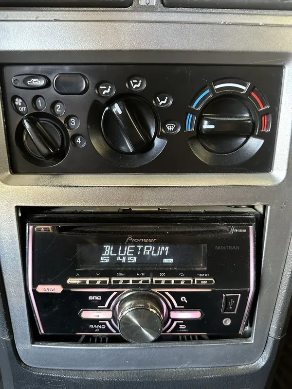 Pioneer x555ui sotiladi 1 Pioneer x555ui sotiladi 1