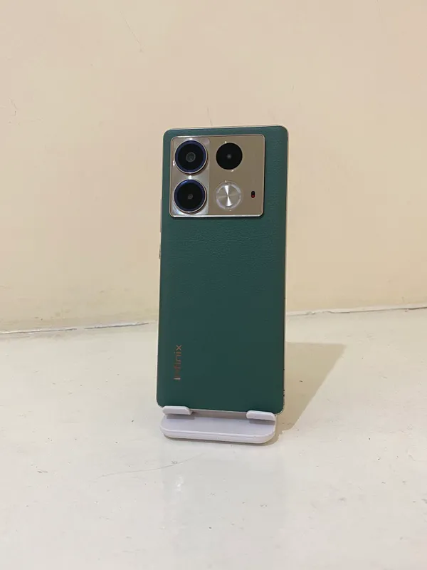 Infinix Note 40s (16/256) srochna sotiladi