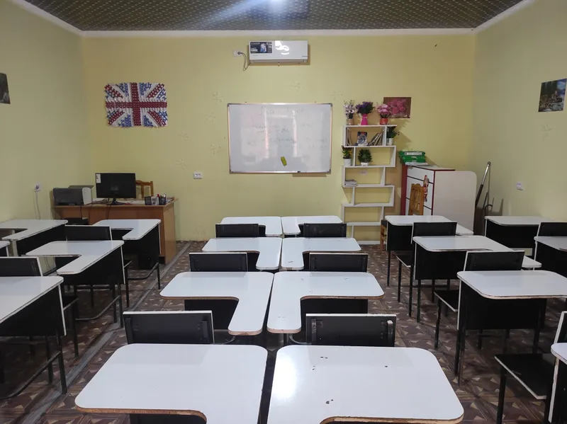 Mebellar , stol va loft uslubidagi shkaf