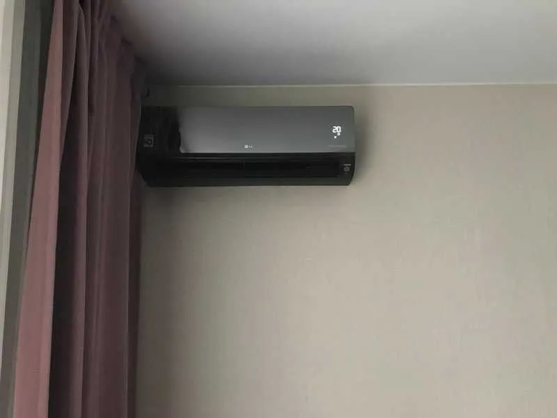 LG Кондиционер 12/18 BK Artcool Mirror Dual Inverter 18/24 есть оптом