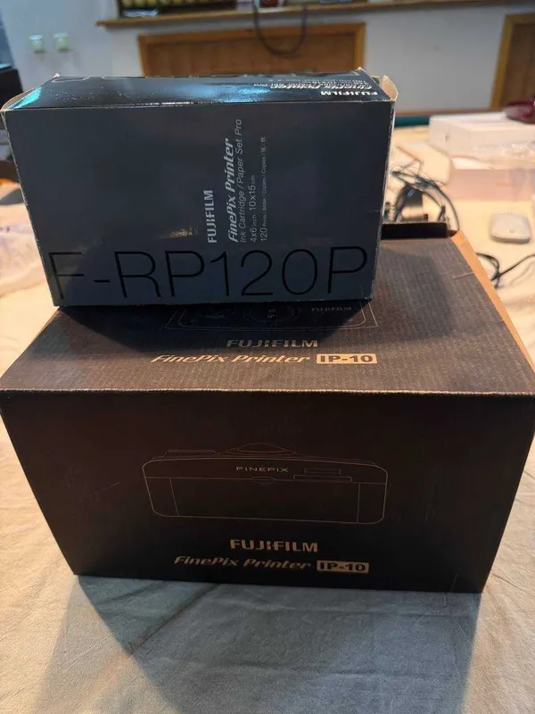 Фотопринтер Fujifilm FinePix IP-10 + картридж F-RP120P Фотопринтер Fujifilm FinePix IP-10 + картридж F-RP120P