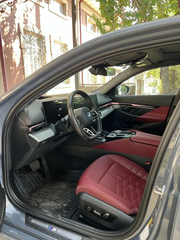 Bmw i 5 50 L 2025 йил 7