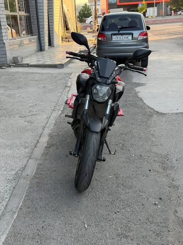 Yamaha mt 07 moto 2