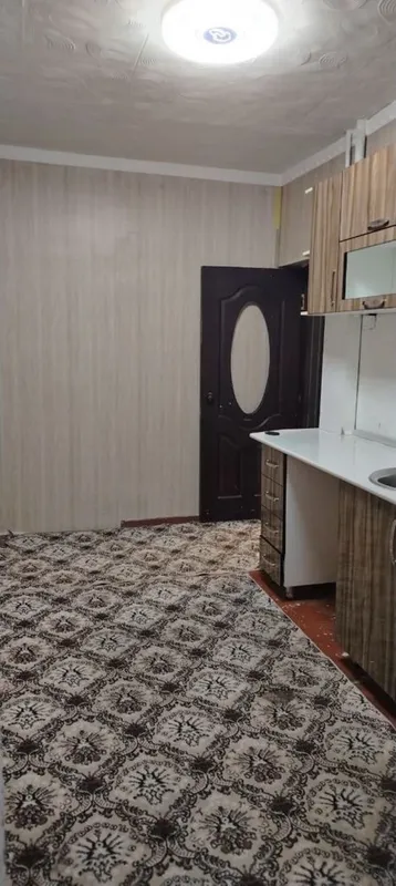 Продаётся 2 -ух комнатная квартира в Чирчике — фото 1