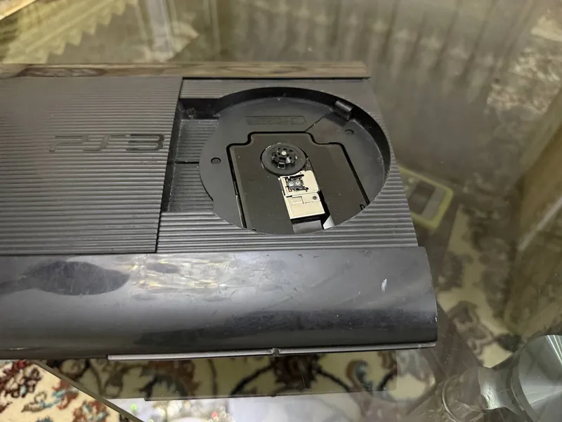 PlayStation 3 super slim — фото 2