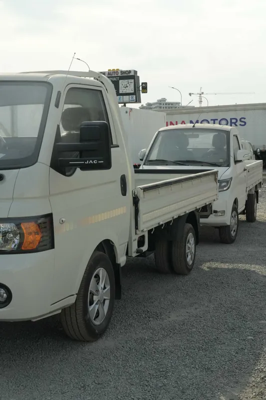 Jac x200 mashinalarini foizsiz bolib tolashga oling