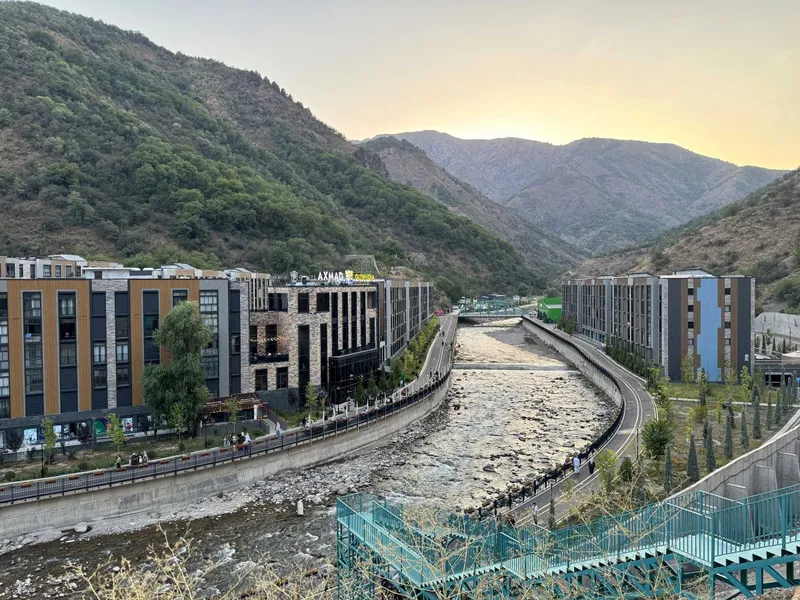 Xumsonda suv bo'yida yangi kvartira — Ugam River, tog' bag'rida 1 Xumsonda suv bo'yida yangi kvartira — Ugam River, tog' bag'rida 1