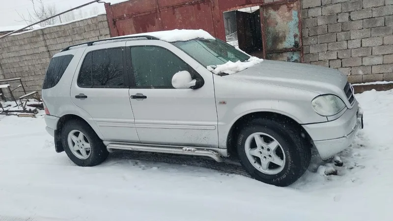 Mercedes Benz ML320