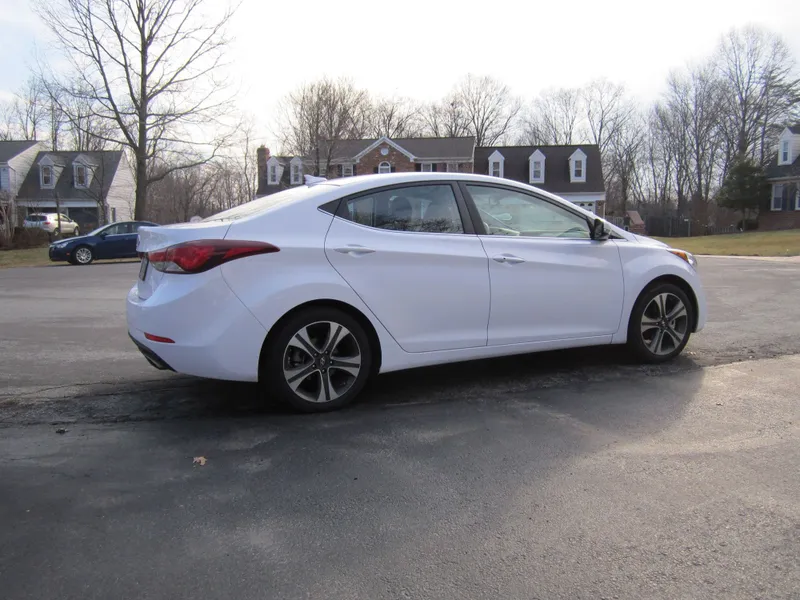 Hyundai Elantra с гарантией — фото 3