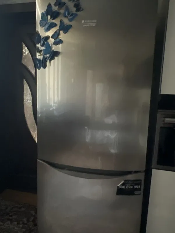 Холодильник Hotpoint Ariston