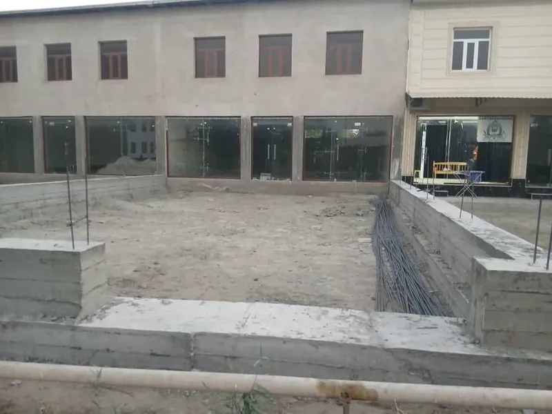 Продатойся стеклание витраже