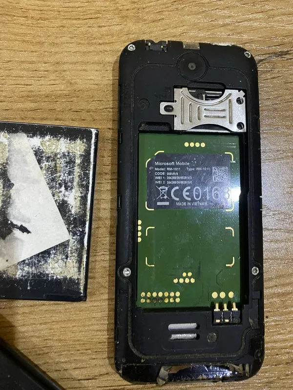Nokia RM-1011 (на запчасти или под восстановление) — фото 2 Nokia RM-1011 (на запчасти или под восстановление) — фото 2