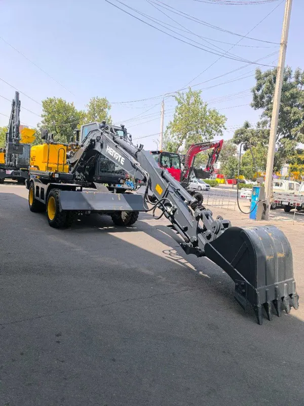 Экскаватор HENGTE модель HT130W - Cummins 6BT5.9-G2 (92 кВт)