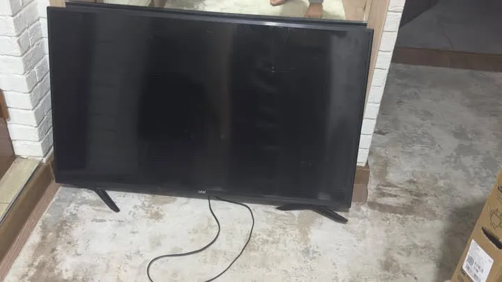 Сломанный Телевизор Artel 109 SM TV 43 — фото 4