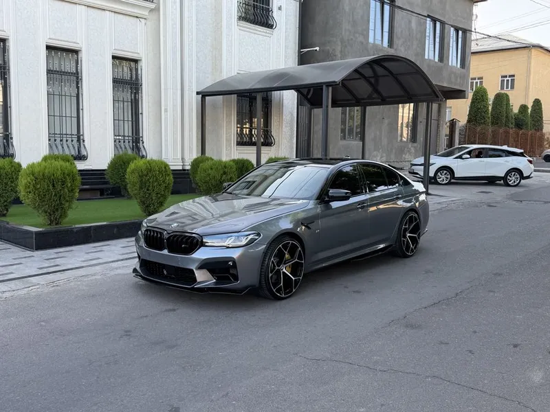 BMW F90 M530i X Drive 2019 Небитая Состаяние Идеално — фото 4