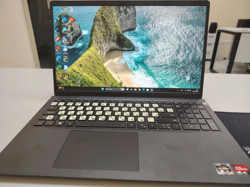 Dell Pro 15 Essential (PV15255)