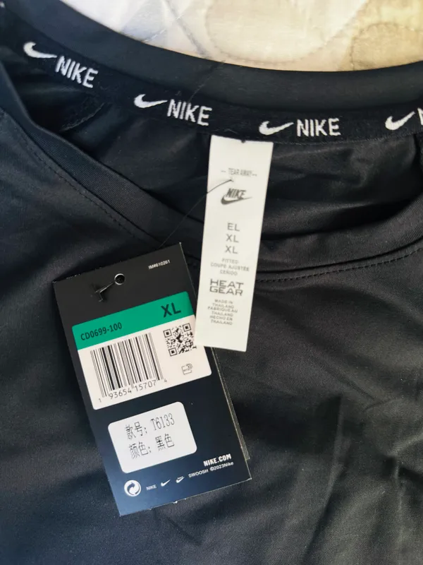 Nike чёрная футболка — фото 1