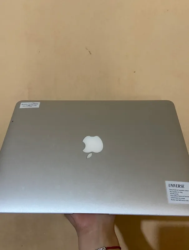 MacBook
