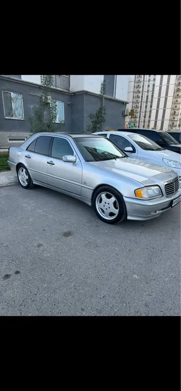 Продам Mercedes Benz w202 с поменяным мотором 1 Продам Mercedes Benz w202 с поменяным мотором 1