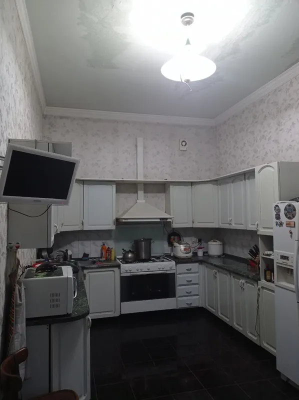 Азербайджанский центр 7сот,5 ком,в низу дома билярд,тенис — фото 4
