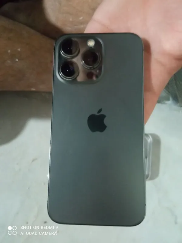 Iphone 13 pro qora