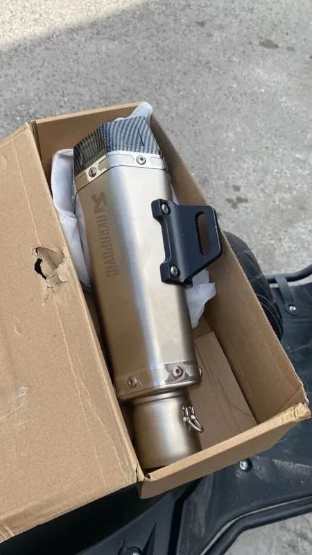 Akrapovic glushitel turbasi bilan komplekt sotiladi skuterga ham mos — фото 1