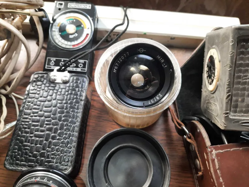 Продам фотоаппараты и объектив 3 Продам фотоаппараты и объектив 3