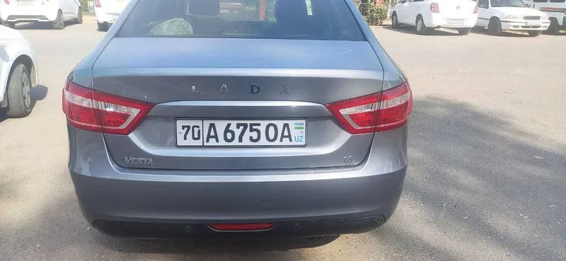 Лада Веста 1.8 сотилади — фото 1