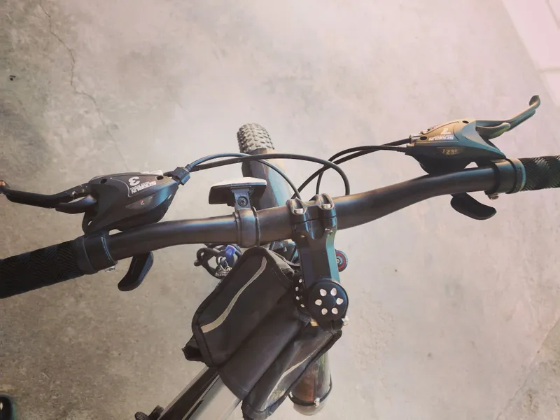 Bonvi veloseped sotiladi deyarli yangi 2
