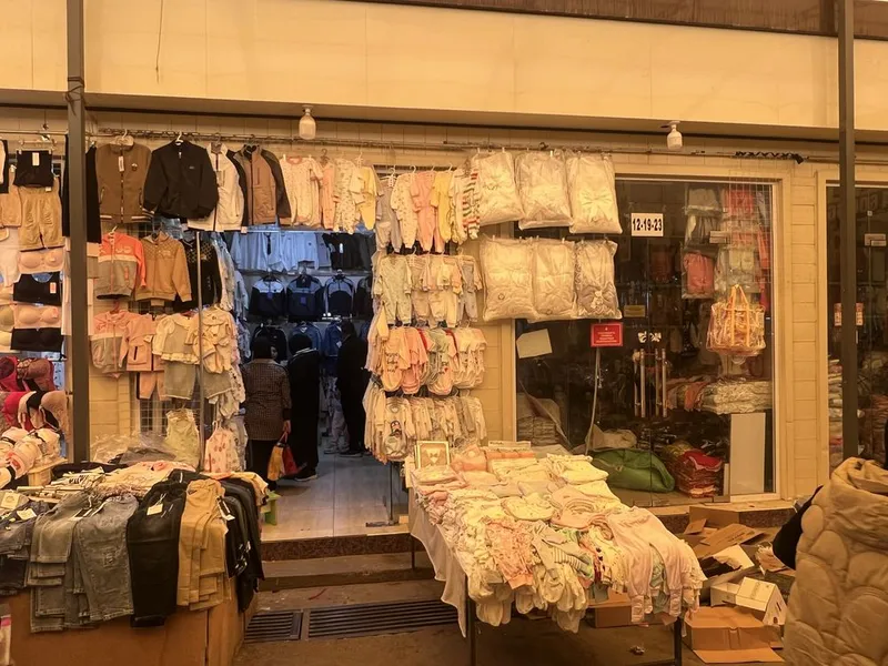 Srochniy Abu Saxiy bozordigi do’kon sotiladi. 26900$ 3