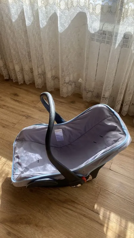 Продаются ходунки , и автокресло — фото 3