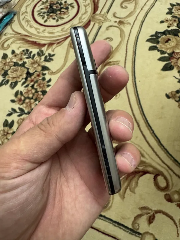 Продаётся Nokia 6700 chrome. 4 Продаётся Nokia 6700 chrome. 4