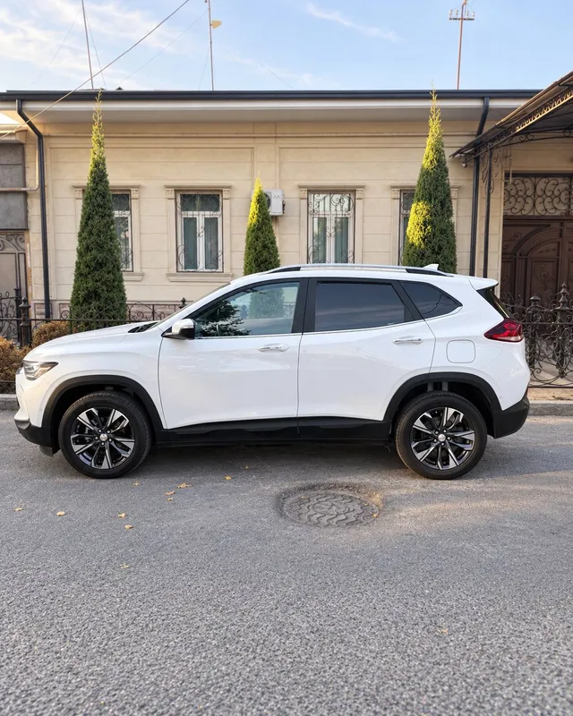 Chevrolet Tracker 2 Premier 2023/2024 propan, toza 2