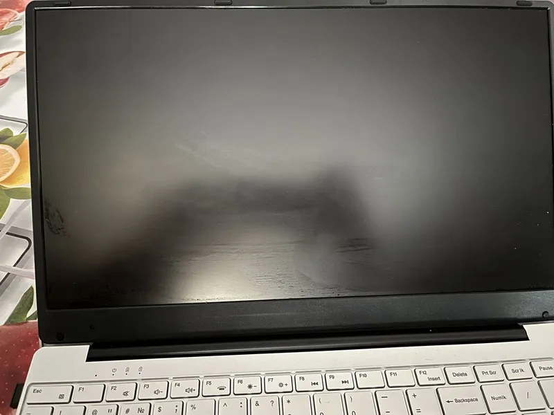 noutbuk sotiladi aybi yoq windows 11 6