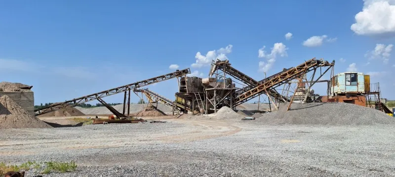 Дробилка тош майдалаш ускунаси сотилади. Махсулот песок ва щебень. 1 Дробилка тош майдалаш ускунаси сотилади. Махсулот песок ва щебень. 1