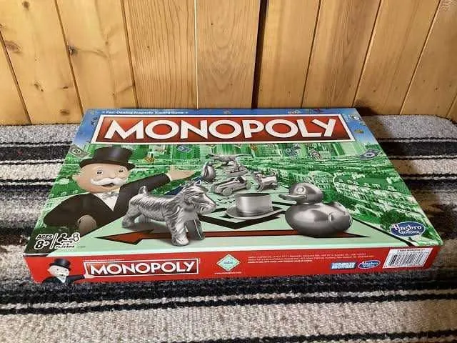 монополия hasbro