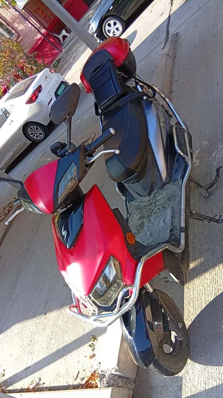 Электроная Skuter Motobek..
