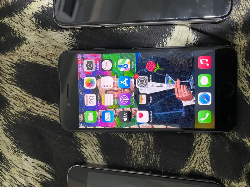 iPhone'lar sotiladi 3