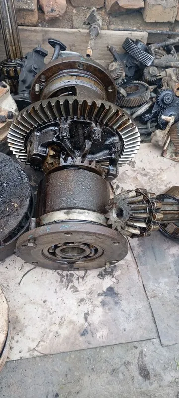 Yumzi traktor zapchaslari