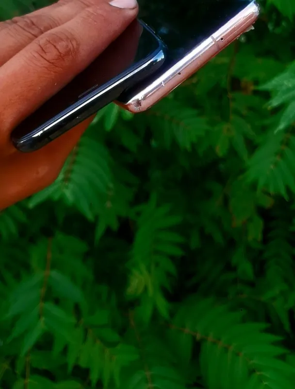 Iphone xs samsung galaxy S10 ikkalasi sotiladi Iphone xs samsung galaxy S10 ikkalasi sotiladi