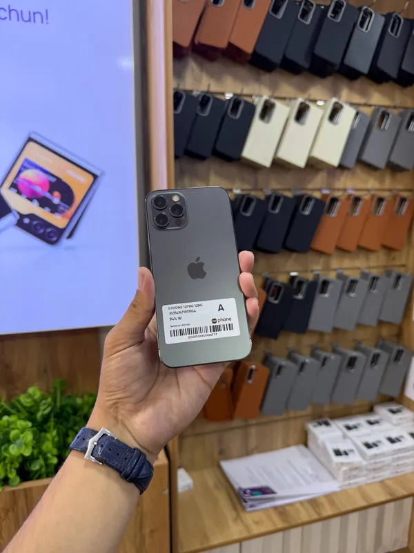 I PHONE 12 PRO