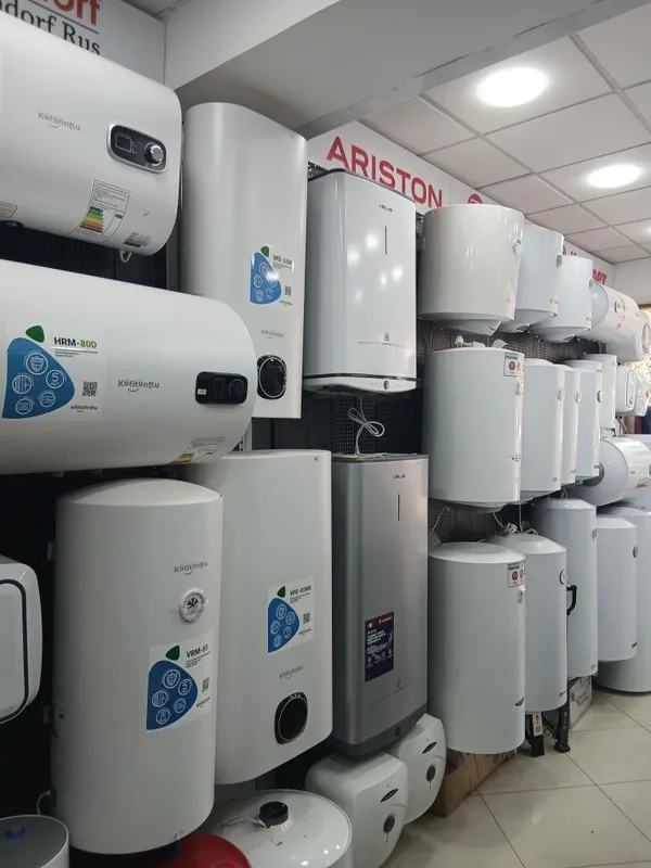 Ariston. Suv isitgich. Вода нагривателы