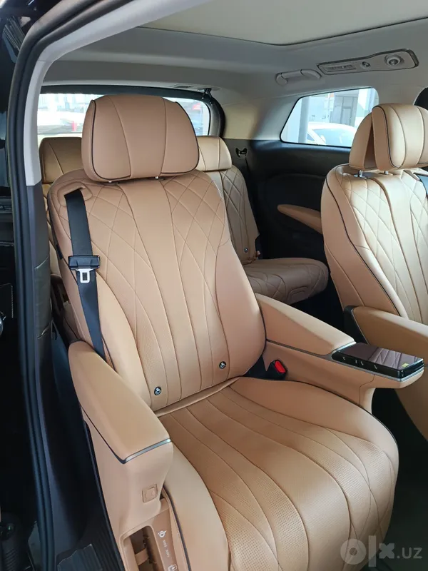 Denza D9 2025 модель DM-i AWD Smart Driving 1020 Premium 5 Denza D9 2025 модель DM-i AWD Smart Driving 1020 Premium 5