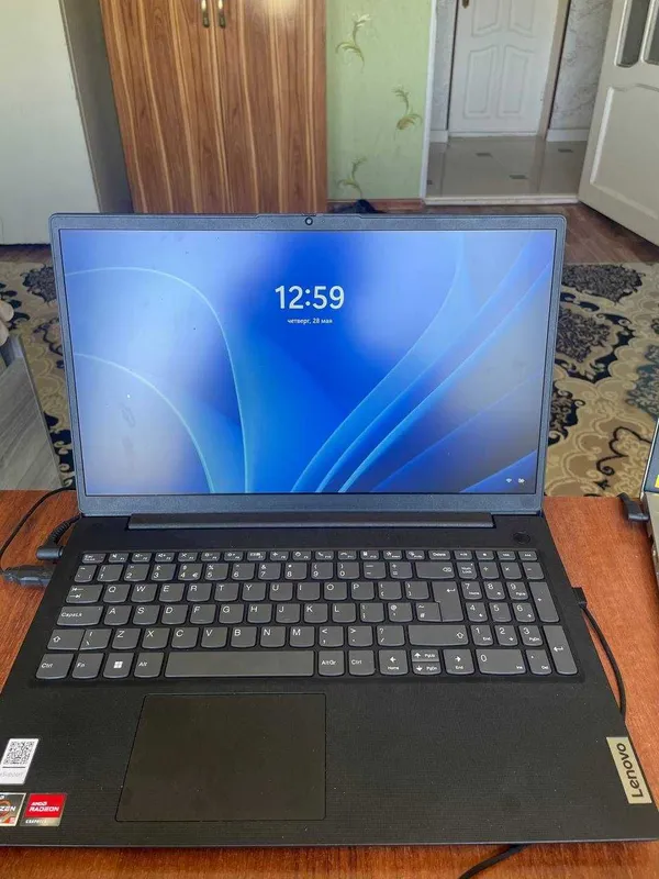 Lenovo Noutbook 8/512 GB Ryzen 5 holat yangi batareyka boryogi 77sikl Lenovo Noutbook 8/512 GB Ryzen 5 holat yangi batareyka boryogi 77sikl