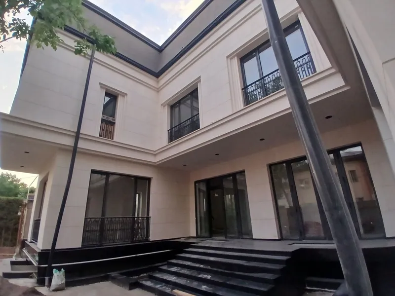 Мирабадский район — продажа премиум здания 1100 м², лифт, чиллер — фото 1