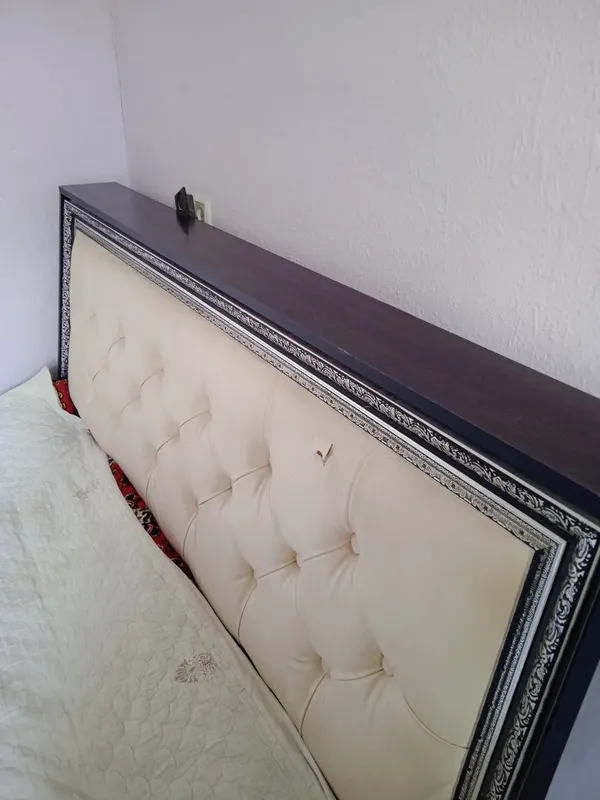 Ikki kishilik divan sotiladi 2 Ikki kishilik divan sotiladi 2